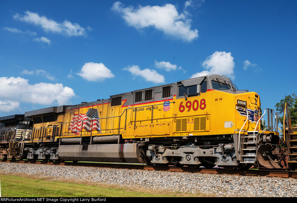 Union Pacific 6908